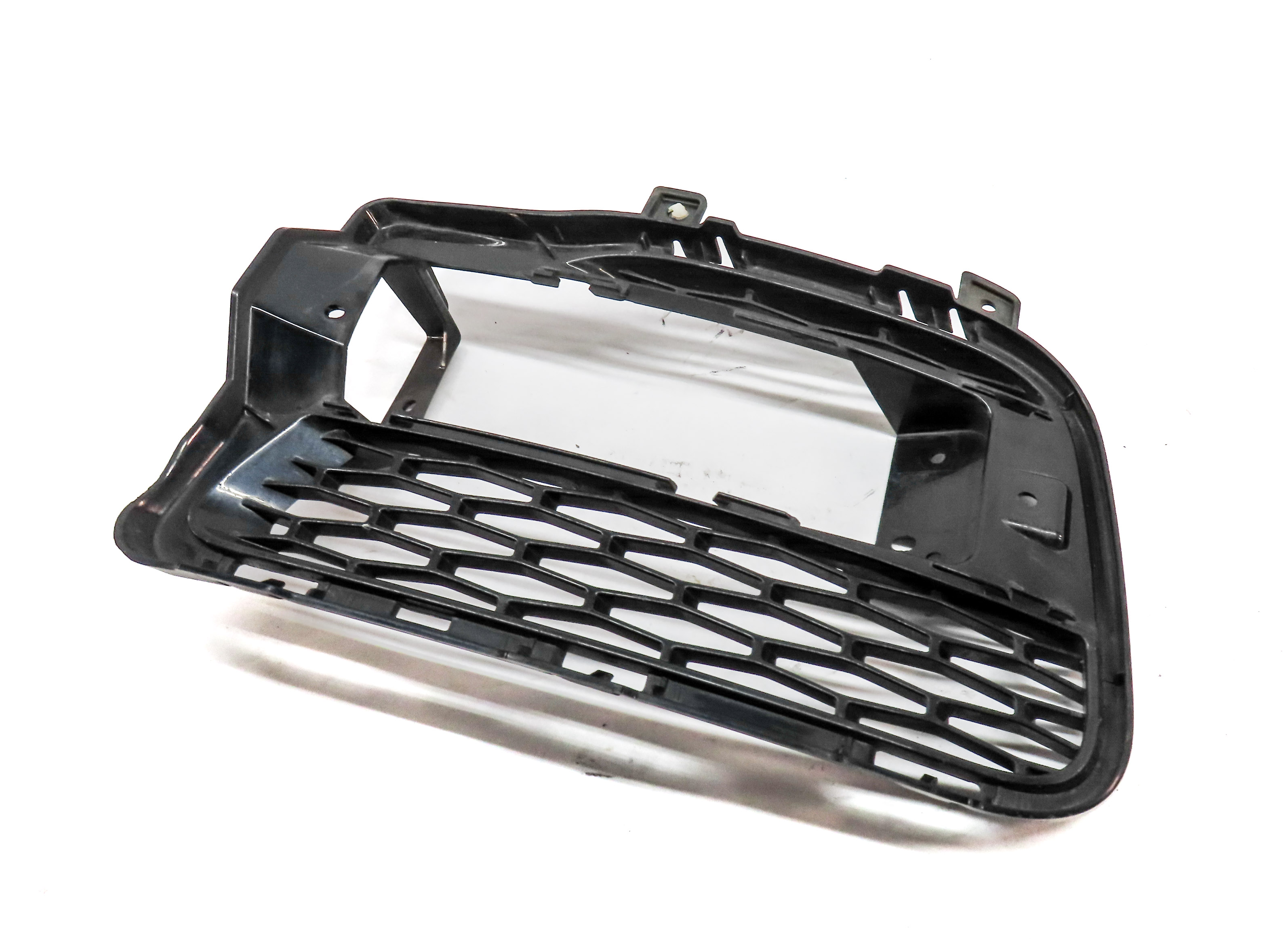 2014-2017 RANGE ROVER SPORT (L494) RIGHT FRONT PASSENGER FOGLIGHT GRILLE TRIM — exact item pictured